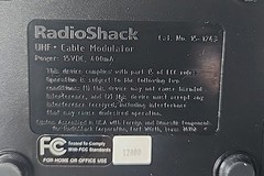 RadioShack UHF- Cable Modulator #15-1243 Power: 15VDC, 400mA Black