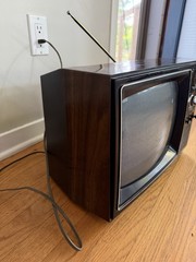 Vtg Tv Television 1970s 1980s Woodgrain Movie Gaming Prop Sears 562