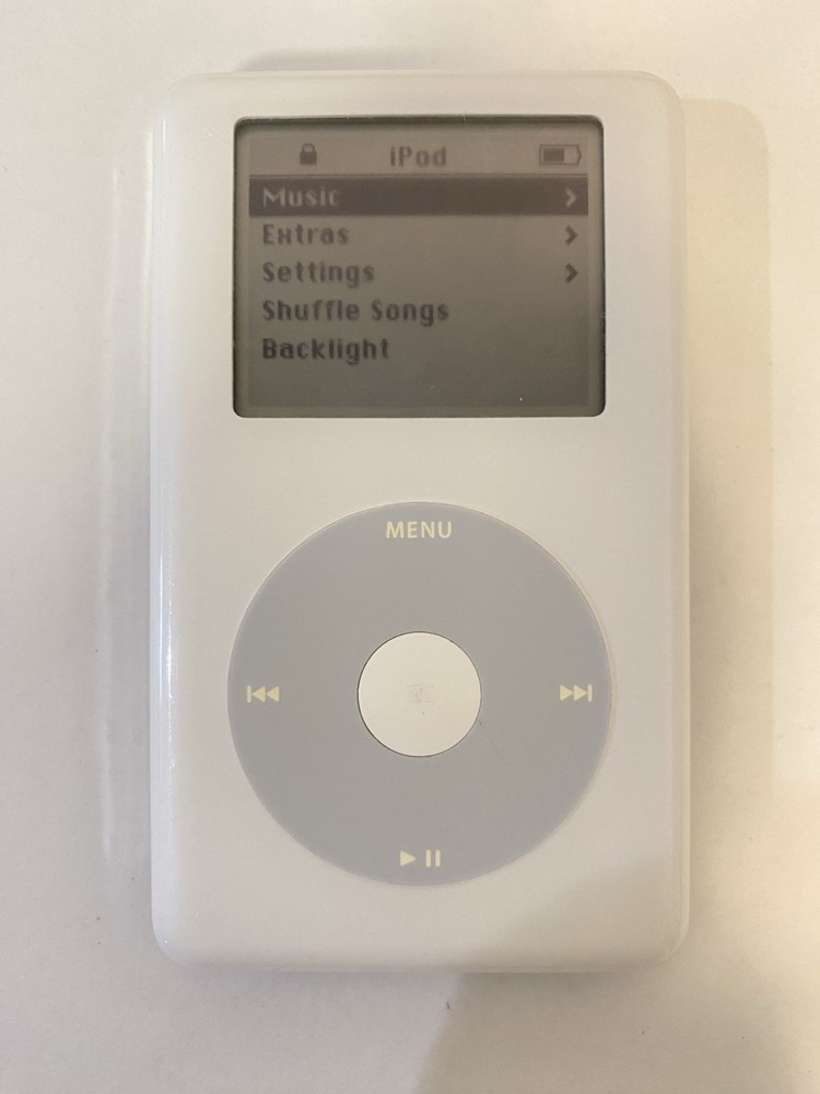 Apple iPod classic 4th Generation White (20 GB) (NO BACKLIGHT, WORKS OTHERWISE)