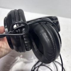 Tascam TH-02 Closed-Back Professional Studio Monitoring Headphones