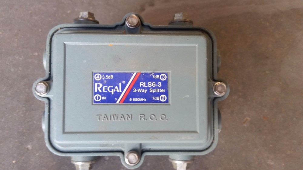 Regal RLS6-3 3-Way Splitter