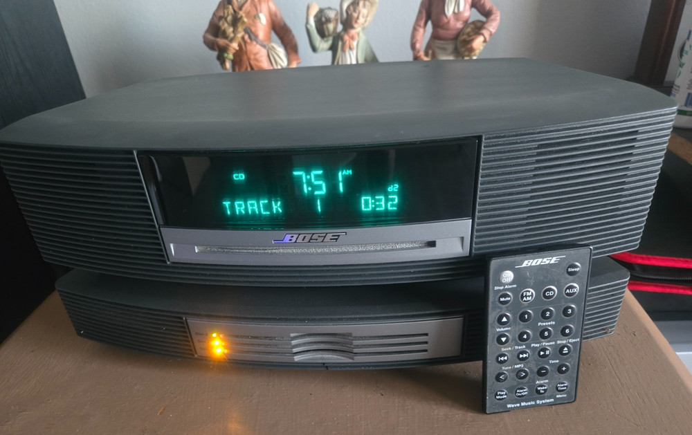 Bose Wave Music System CD AM/FM Radio + 3 Disc Multi CD Changer***Great