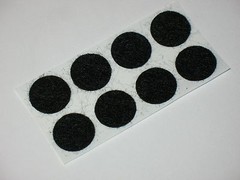 21 FELT DISC 1/2 IN (13mm) DIA 1/16″ (1.5mm) HIGH BLACK DOT PAD CIRCLE POD FEET