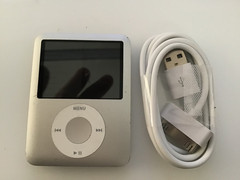 Apple iPod Nano 3rd Generation 8 GB . New Battery installed