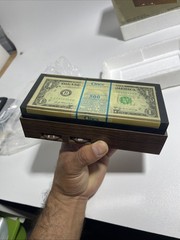 Vintage Lucite $500 1974 US One Dollar Bills Paperweight AM Radio Retro New