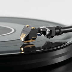Audio-Technica AT-OC9XSL Dual Moving Coil Cartridge (Black and Gold)