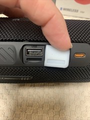 Portable Bluetooth speaker – Aftermarket of the Flip 7 (W/Case for Discount)