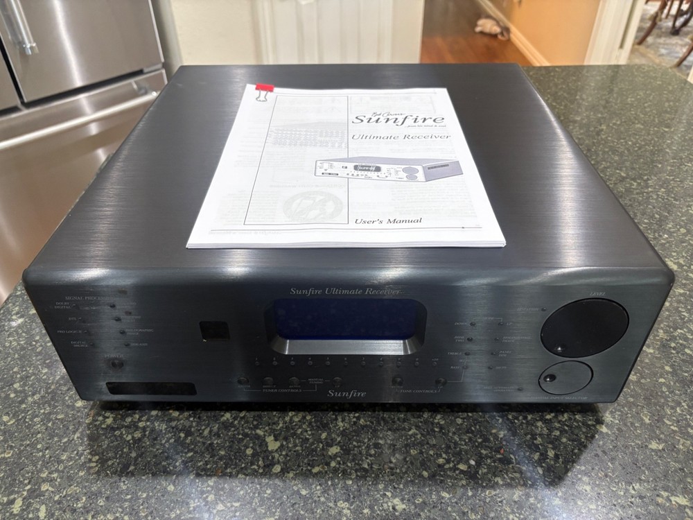 Sunfire Ultimate Receiver AVR 7.1 Amplifier 200 watts No Remote