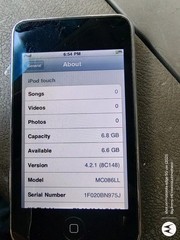 Apple iPod Touch 2nd Generation A1288 8GB – (MC086LL/A) FULLY FUNCTIONAL