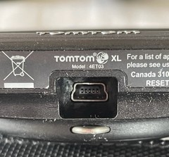 TomTom XL 4ET03 GPS Navigation System 4.5″ with Car Cord-Tested & Works.