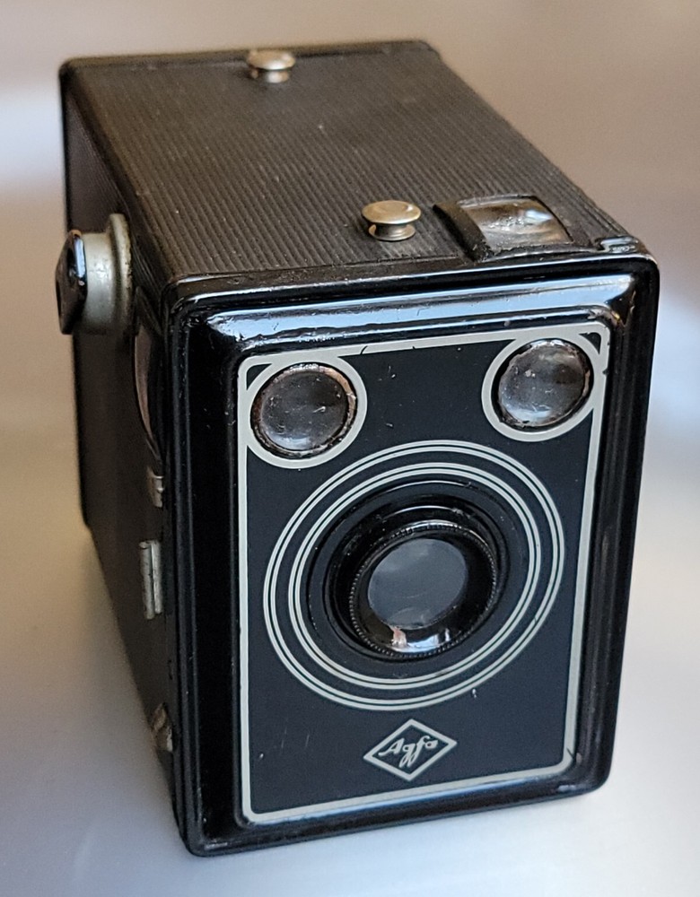 Genuine Agfa Box 600 Medium Format 120 Roll Film Camera vintage Germany made
