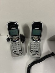 Uniden Dect6.0 Digital Answering Base Phone DECT1588-5 w/ Charger & Two Handsets