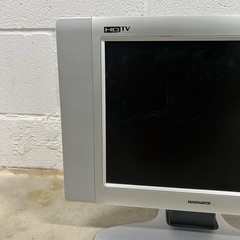 Magnavox 15″ 720p HDTV LCD TV/Monitor 15MF605T/17 No Remote/Power Code (Works)