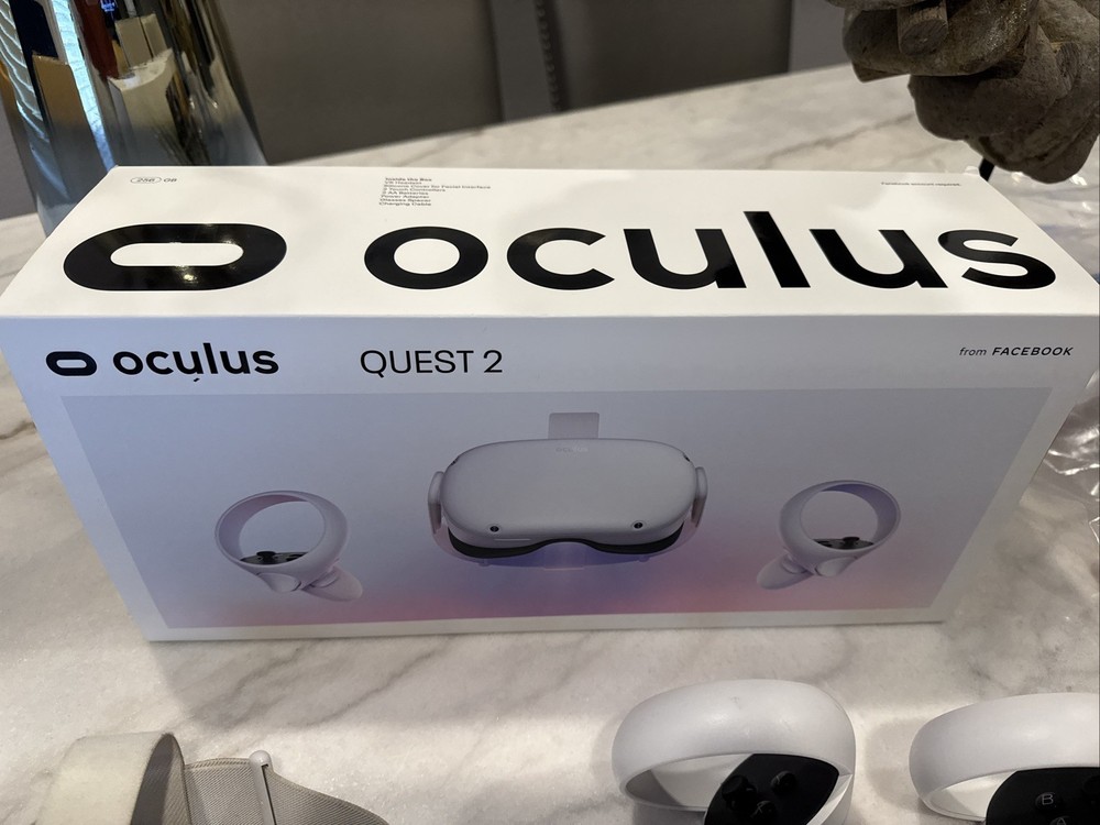 Meta-Oculus Quest 2 256GB Advanced All-in-one VR Headset – White (301-00351-01)