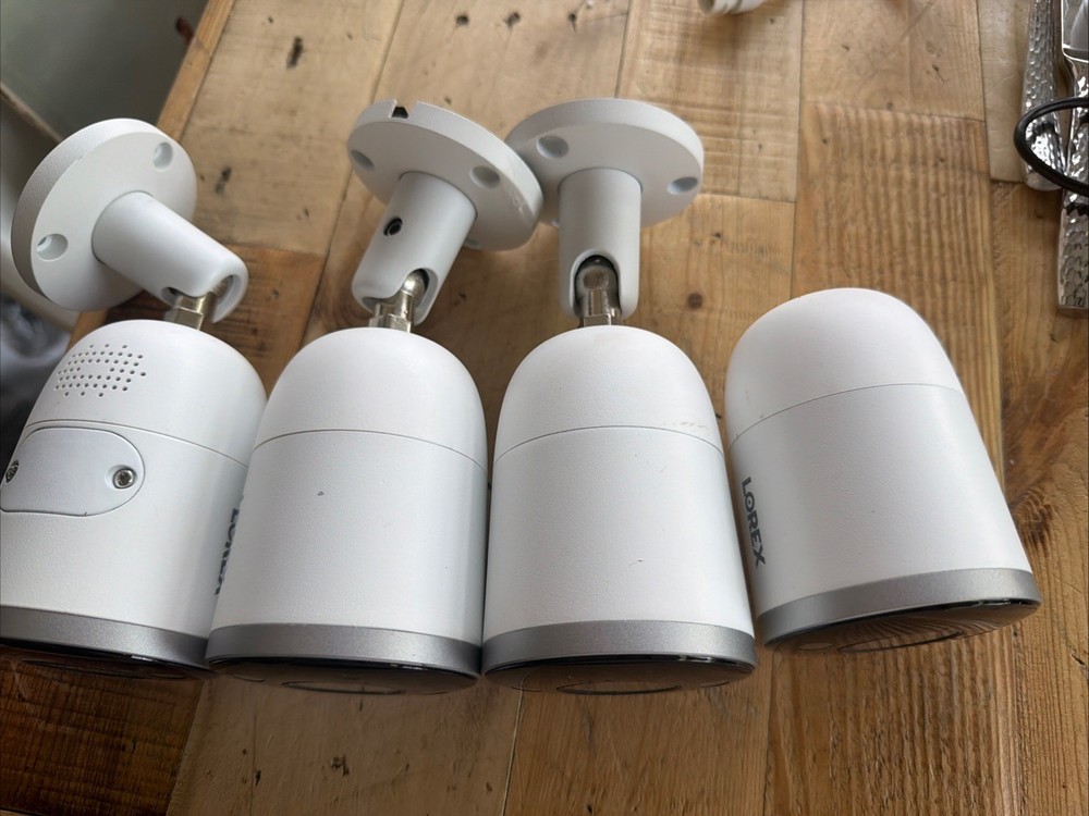 4x LOREX 4K Ultra HD Smart Deterrence IP Cameras (E892AB-Z) NOT WORKING Cut Cord