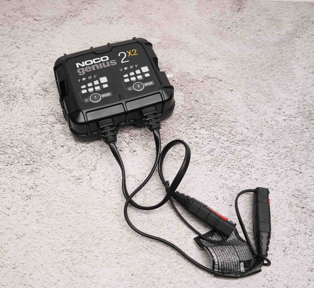 NOCO GENIUS2X2 2-Bank 4A 6V/12V Smart Battery Charger ISSUE
