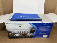 Sony PlayStation Virtual Reality VR Headset CUH-ZVR2 TESTED – READ DESCRIPTION