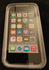 Apple iPod Touch 32GB (7th Generation) Media Player – Space Gray – Brand New