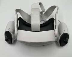 Meta Quest 3S 128GB VR Headset + Controllers – Excellent Condition–Batman Bundle