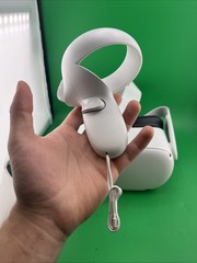 Oculus Quest 2 Virtual Reality 128gb w/Controllers In Great Condition(T30)