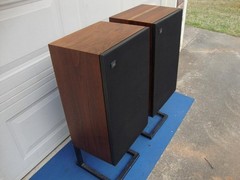 Awesome JBL L110 3-Way Vintage Floor Speakers – Reconditioned