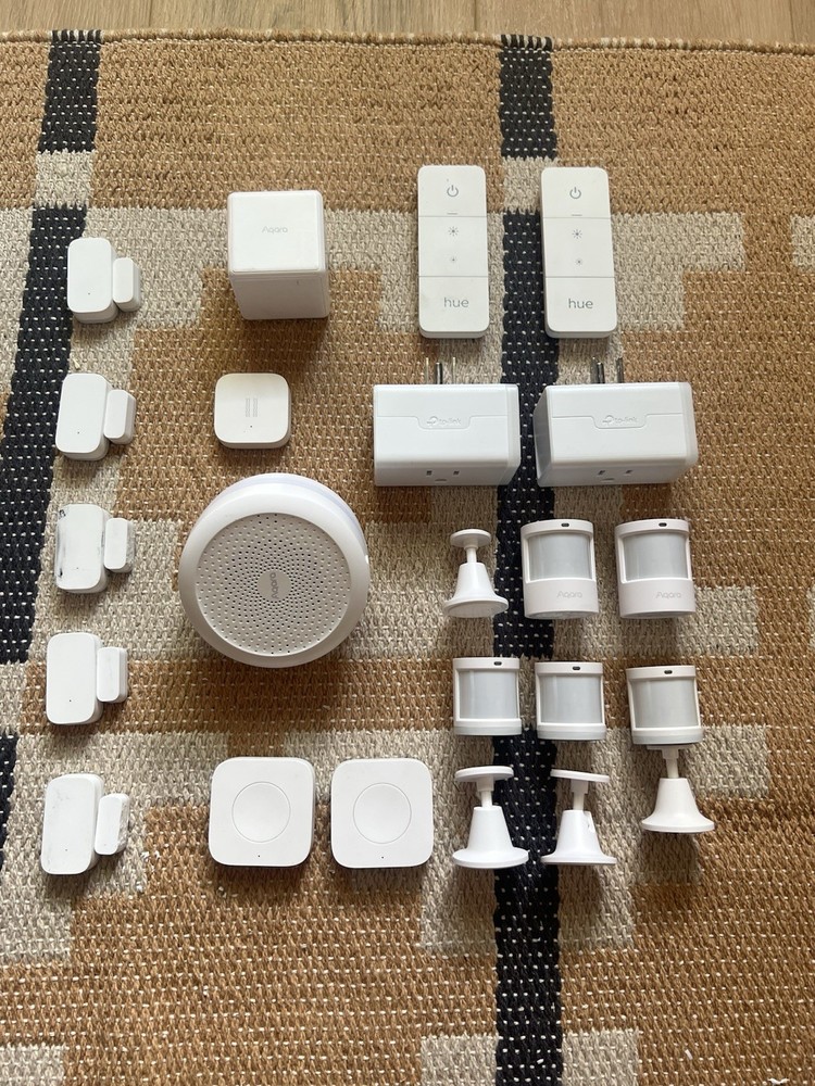 Various Smart Home Devices Bundle (Zigbee and WiFi, Aqara / Philips / TP-Link)