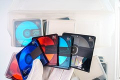 Sony 33-Disc Color Minidisc Lot Red Blue Green Black Case [USED]