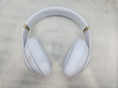 Beats Studio3 Over the Ear Wireless Headphone White FAST FREE SHIPPING a