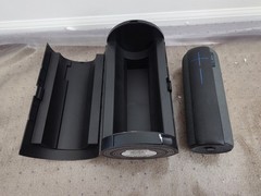 Ultimate Ears UE Megaboom S-00147 Powerful Sound – Black Blue