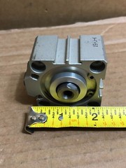 1pcs AirTAC SDA40X5 Pneumatic Air Cylinder -Cylinder