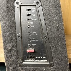 KICKER BassStation 10in Enclosed Powered Car Audio Subwoofer w Enclosure 11PT250