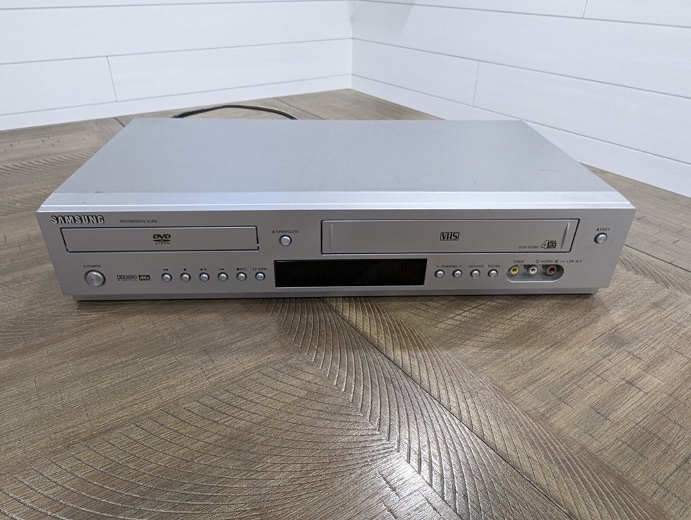 Samsung DVD-V5500 DVD Player For Parts Powers On