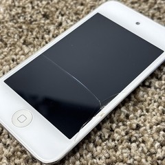 Apple Ipod Touch 4th Generation A1367 8GB Tested Reset Cracked Screen