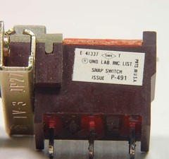 SMK – TV-3 JP27 – Switch, Push Button Power Switch, SPDT Latching. Akai ES309059