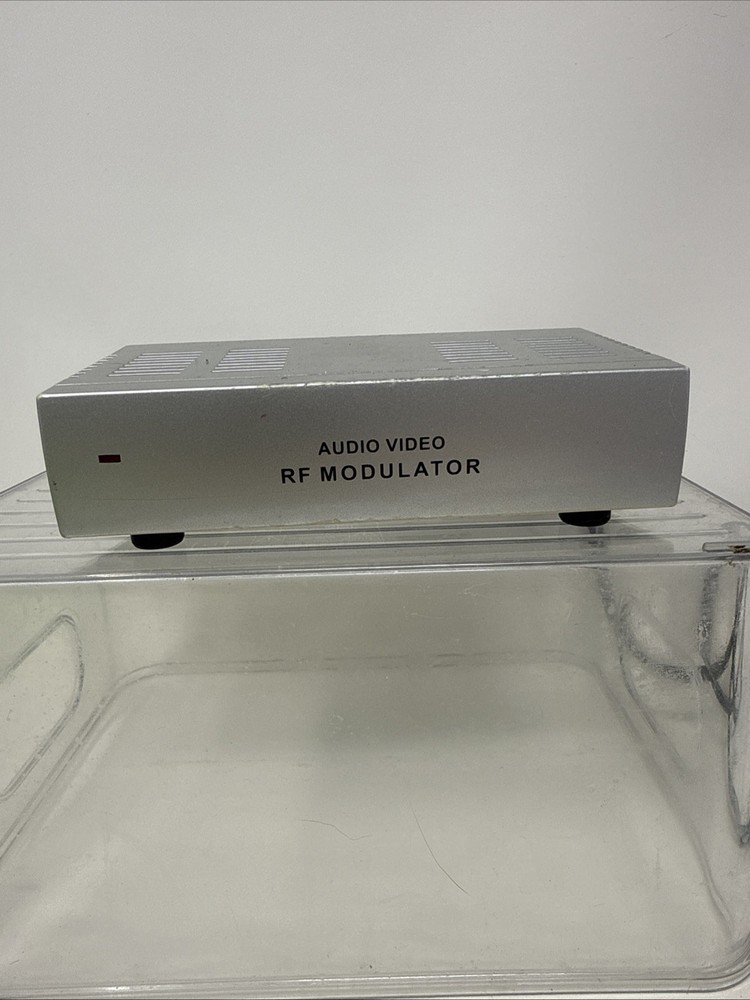 DYNEX WS-007 AUDIO VIDEO RF MODULATOR SIGNAL CONVERTER