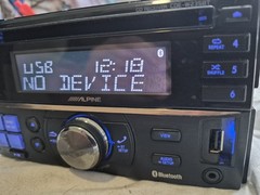 Alpine CDE-W235BT Double Din Bluetooth CD Player Aux Usb *No Touchscreen*
