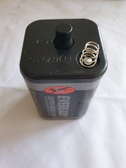 Eveready 1209 Super Heavy Duty 6V Zinc Carbon Lantern Non-Rechargeable Battery