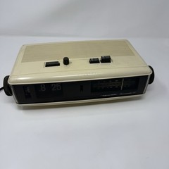 Vintage Realistic Chronomatic-110 AM/FM Flip Clock Radio 12-1501 Radio Shack 197