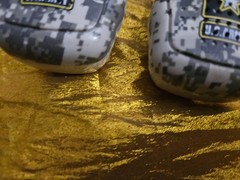U.S. UNITED STATES ARMY 2 TOY WALKIE-TALKIES – with Lights CAMOUFLAGE with CLIPS