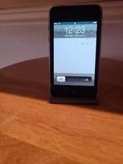Apple iPod Touch 2nd Generation A1288 32GB – (MC086LL/A) GOOD CONDITION