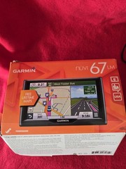 Garmin Nuvi 67LM Car GPS 6″ Screen Lifetime Maps Real Directions Bundle