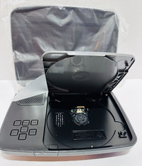 Portable DVD RCA DRC99371EB, CD and JPG Player (7″) with Bag-Excellent condition