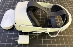 Excellent Working 128GB Meta Oculus Quest with OEM Meta ELITE Battery Strap