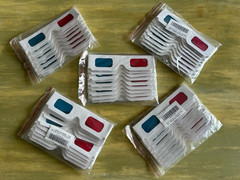 BRAND NEW RARE! Paper 3d glasses – set of 2 RED BLUE LENSES