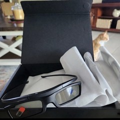 Samsung 65″ Slim 3D Smart TV Bundle | UN65F7100 | 4 New 3D Glasses | Rare Find