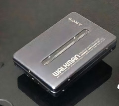 SONY WM-EX677 Walkman Cassette Player Brown Tested Fully Working from Japan