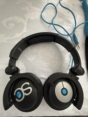 SkullCandy SK Pro Throwback DJ Wired Headphones With Bag, Black And Blue, Tested