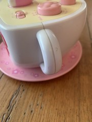 Hello Kitty Sanrio RCA Alarm Clock Radio Pink Teacup AM/FM Decor Digital WORKS