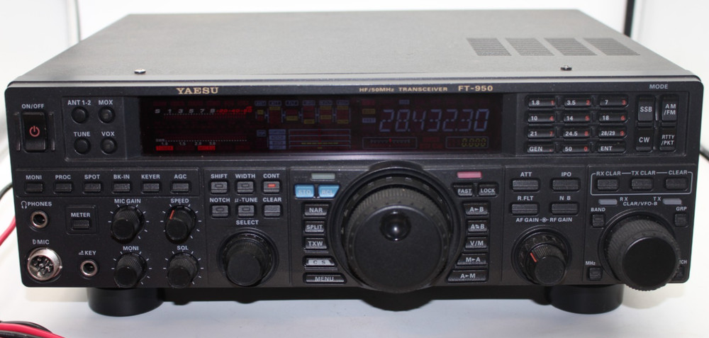 YAESU FT-950 100W HF/50MHz Amateur Ham Radio Transceiver Tested Working