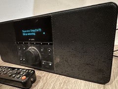 Logitech Squeezebox Radio X-RB2 WiFi Internet Music Streamer W/ Remote READ DESC